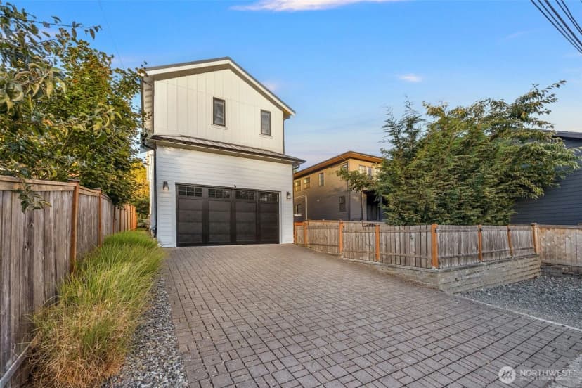 Property photo for 3647 33rd Avenue W, Seattle photo 35