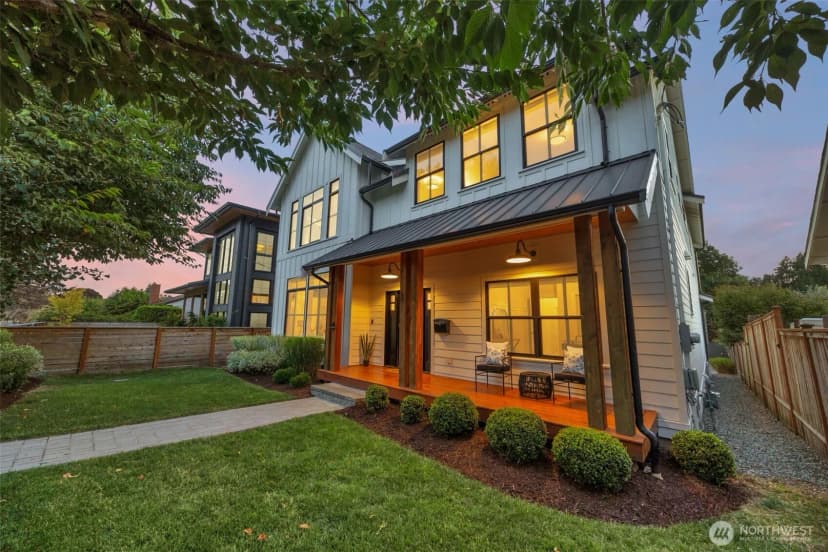 Property photo for 3647 33rd Avenue W, Seattle photo 2