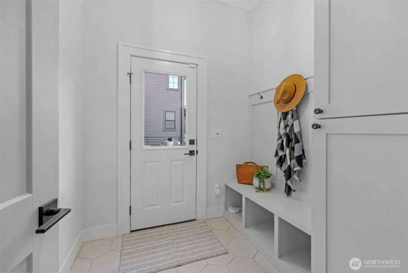 Property photo for 3647 33rd Avenue W, Seattle photo 13