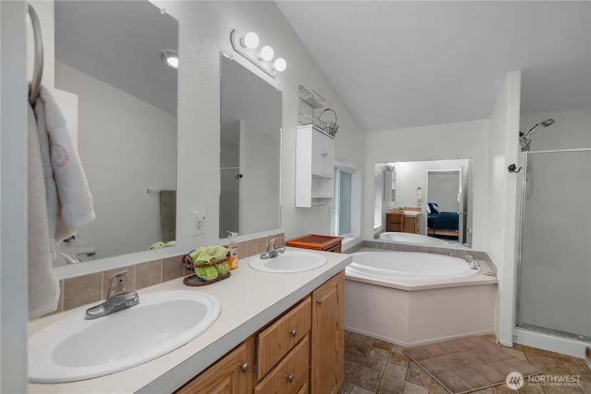 Property photo for 451 E Lakeshore Dr W, Shelton photo 12