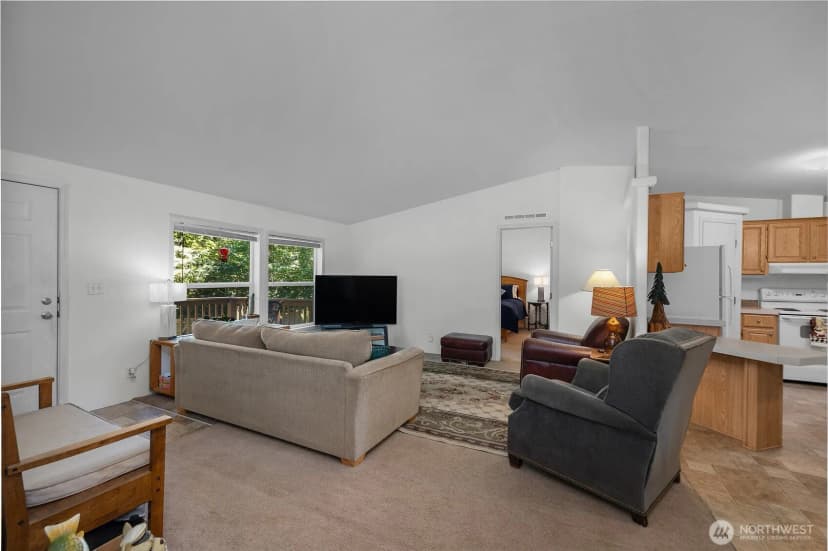Property photo for 451 E Lakeshore Dr W, Shelton photo 8