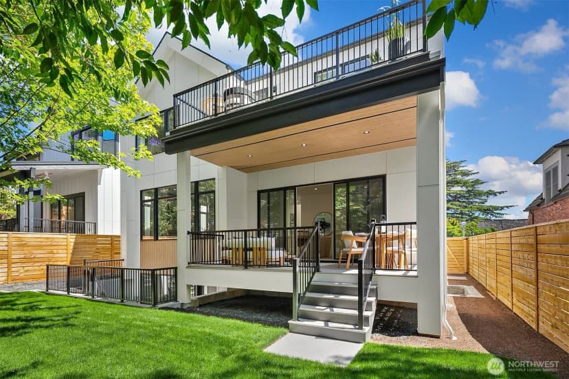 Property photo for 4231 53rd Avenue Ne, Seattle photo 19