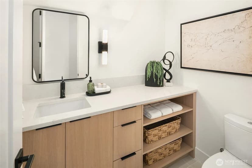 Property photo for 4231 53rd Avenue Ne, Seattle photo 14