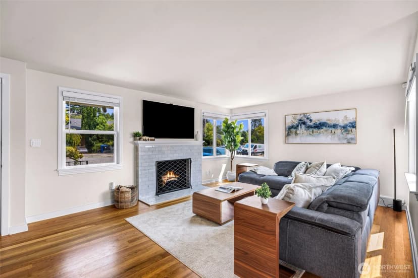Property photo for 5717 59th Avenue Ne, Seattle photo 6