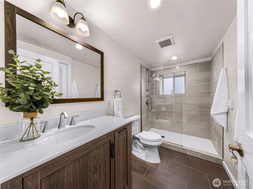 Property photo for 5717 59th Avenue Ne, Seattle photo 29
