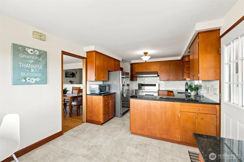 Property photo for 9304 23rd Avenue Nw, Seattle photo 12