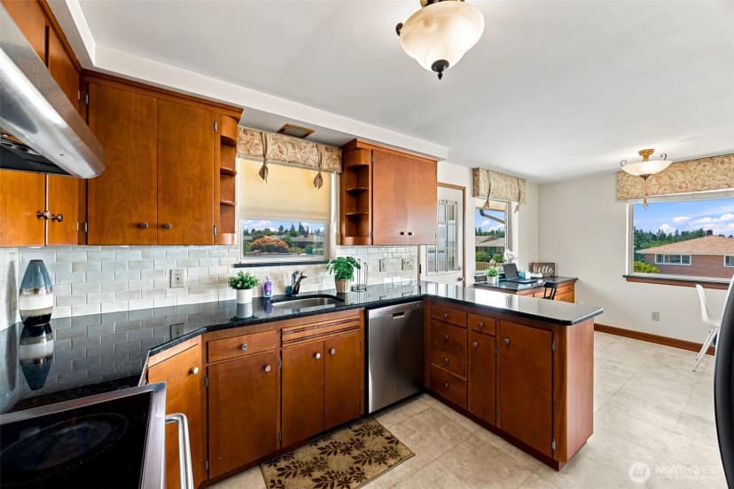 Property photo for 9304 23rd Avenue Nw, Seattle photo 15