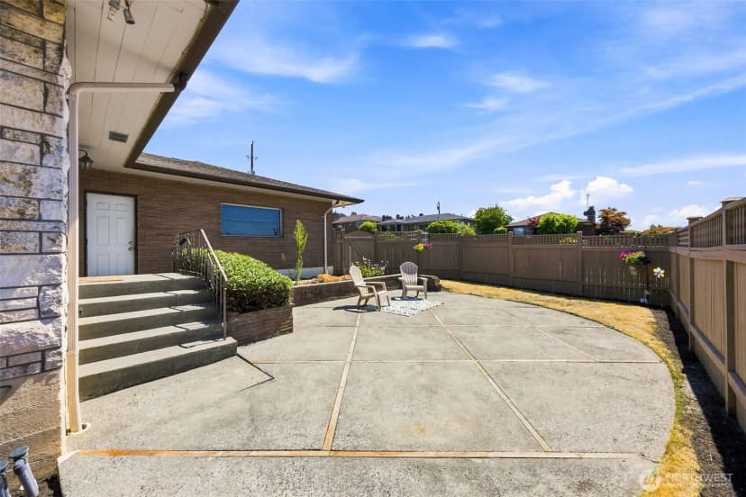 Property photo for 9304 23rd Avenue Nw, Seattle photo 32