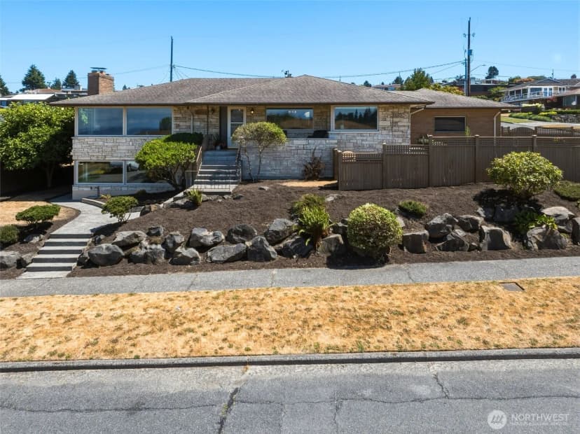Property photo for 9304 23rd Avenue Nw, Seattle photo 2