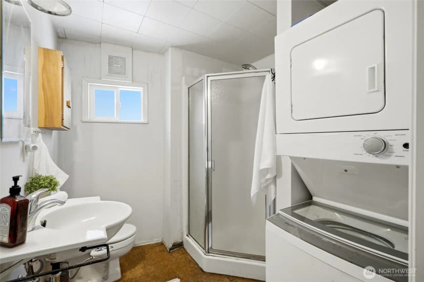Property photo for 17056 26th Avenue Ne, Lake Forest Park photo 21