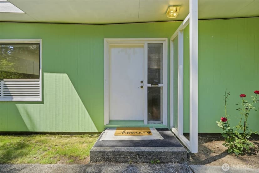 Property photo for 17056 26th Avenue Ne, Lake Forest Park photo 9
