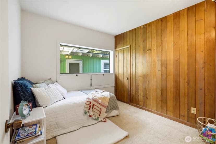 Property photo for 17056 26th Avenue Ne, Lake Forest Park photo 17