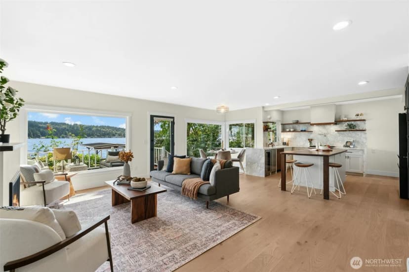 Property photo for 11728 Riviera Place Ne, Seattle photo 5