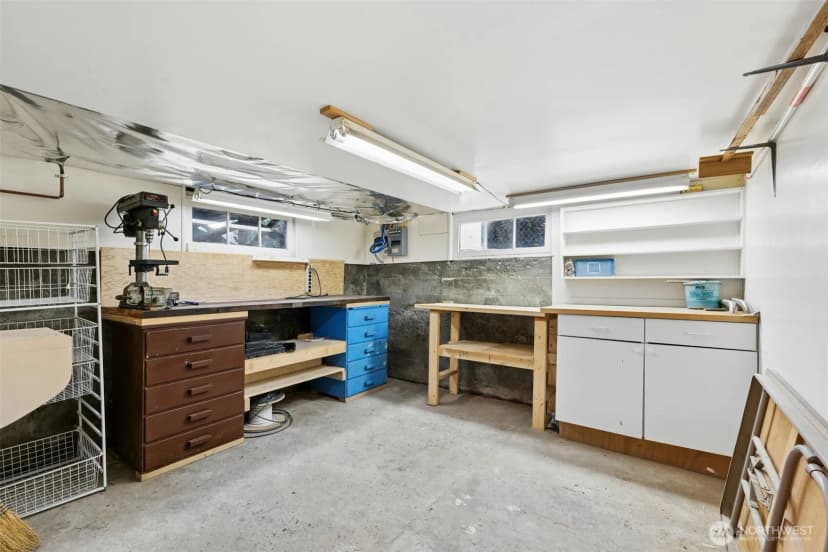 Property photo for 11728 Riviera Place Ne, Seattle photo 25