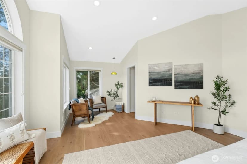 Property photo for 11728 Riviera Place Ne, Seattle photo 13
