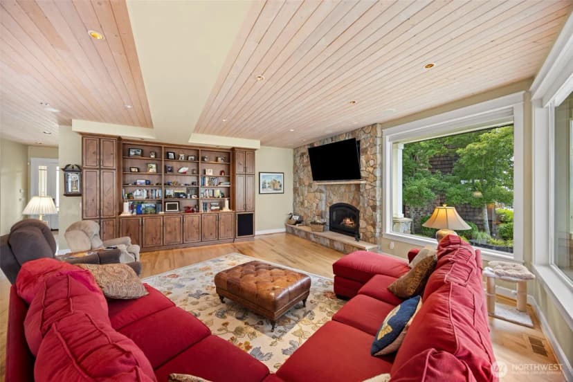 Property photo for 9818 Miami Beach Road Nw, Seabeck photo 15