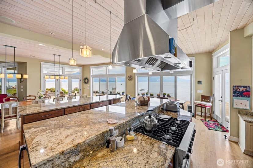 Property photo for 9818 Miami Beach Road Nw, Seabeck photo 17