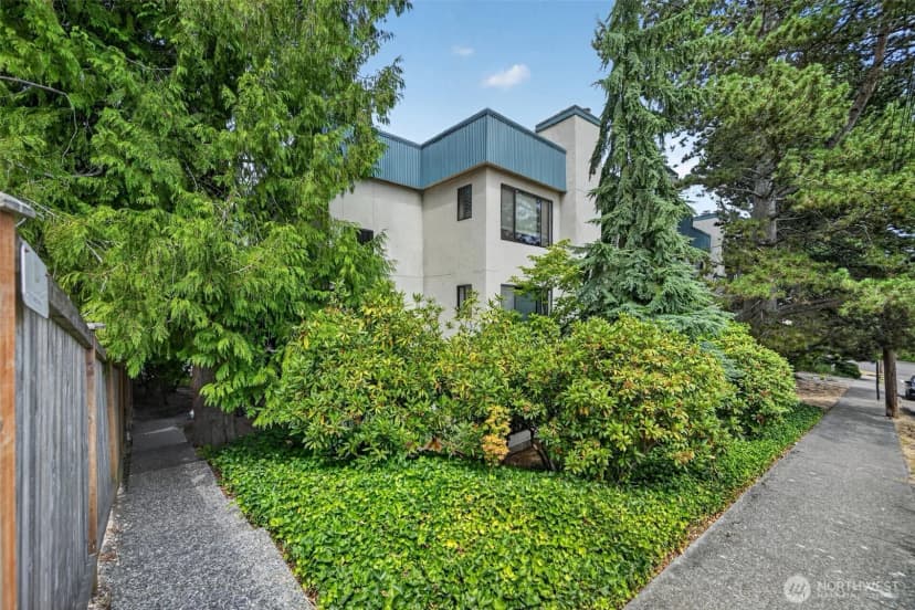 Property photo for 1740 Ne 86th Street #101, Seattle photo 28