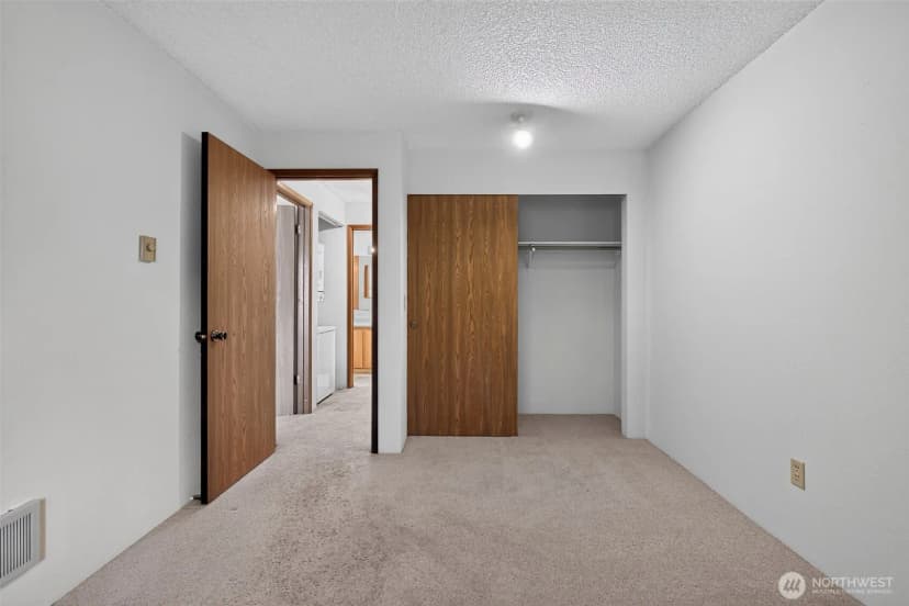 Property photo for 1740 Ne 86th Street #101, Seattle photo 23