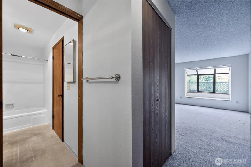 Property photo for 1740 Ne 86th Street #101, Seattle photo 20