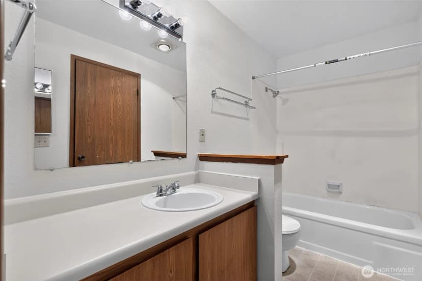 Property photo for 1740 Ne 86th Street #101, Seattle photo 19