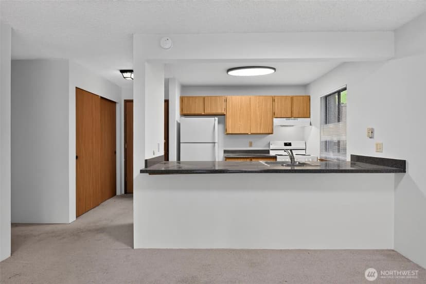 Property photo for 1740 Ne 86th Street #101, Seattle photo 8