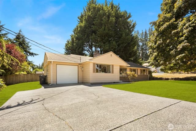 Property photo for 7428 229th Street Sw, Edmonds photo 3