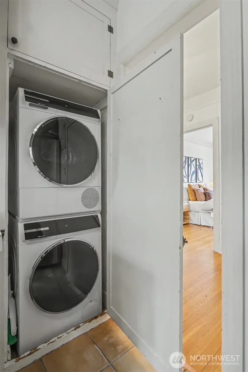 Property photo for 1808 Bigelow Avenue N #101b, Seattle photo 13
