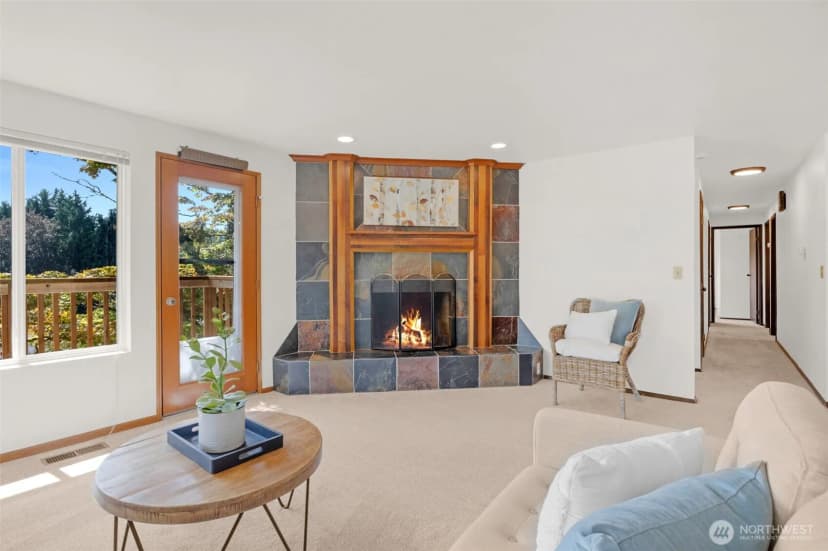 Property photo for 19524 53rd Avenue Ne, Lake Forest Park photo 8