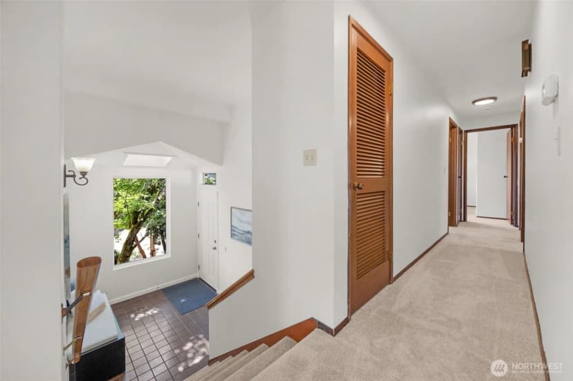 Property photo for 19524 53rd Avenue Ne, Lake Forest Park photo 7