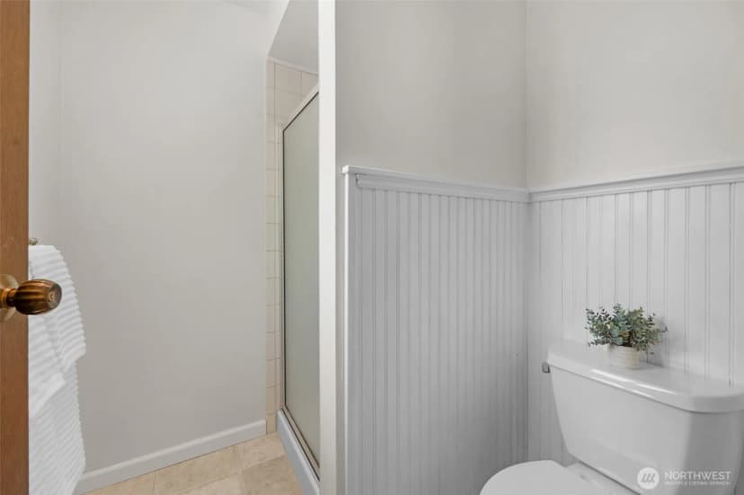 Property photo for 19524 53rd Avenue Ne, Lake Forest Park photo 23
