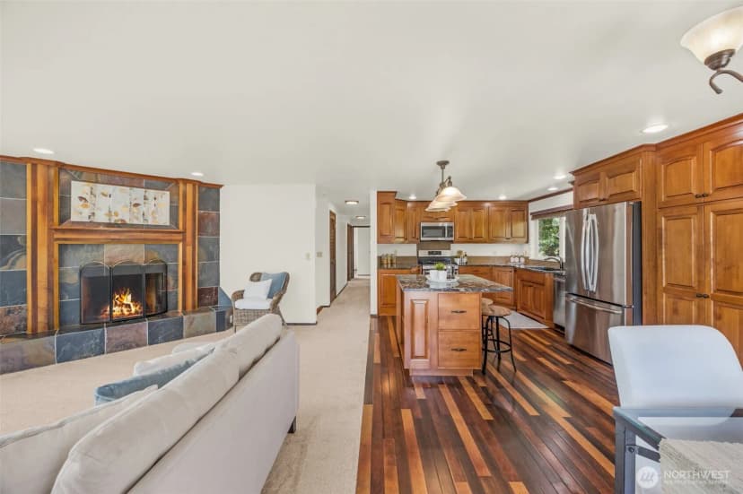 Property photo for 19524 53rd Avenue Ne, Lake Forest Park photo 10