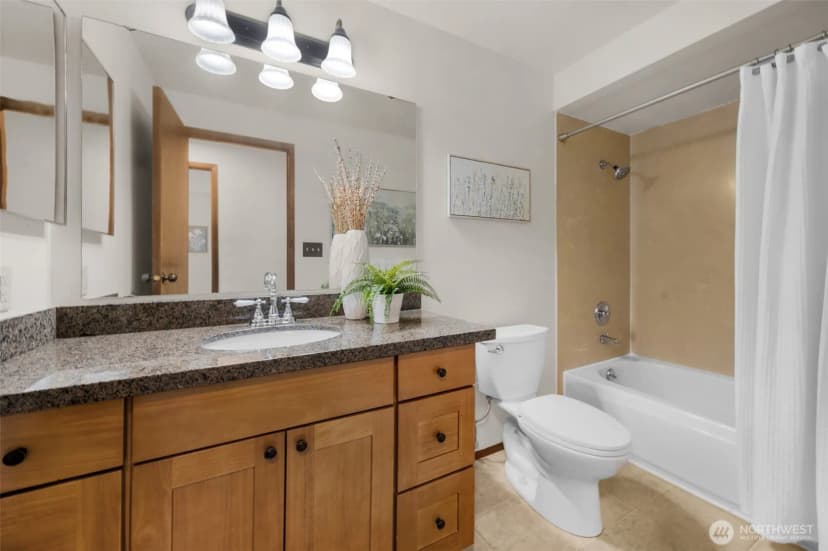 Property photo for 19524 53rd Avenue Ne, Lake Forest Park photo 19