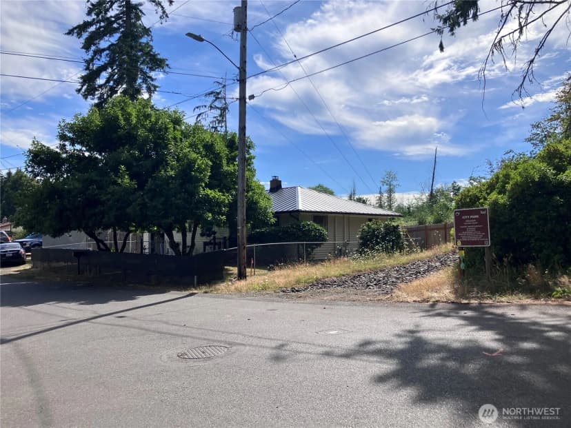 Property photo for 703 S 16th Street, Shelton photo 32