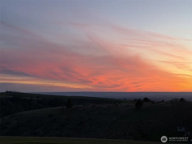 Property photo for 5112 Lewis Peak Road, Waitsburg photo 4