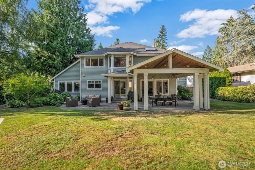 Property photo for 9845 Ne 22nd Street, Bellevue photo 34