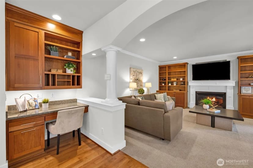Property photo for 9845 Ne 22nd Street, Bellevue photo 16