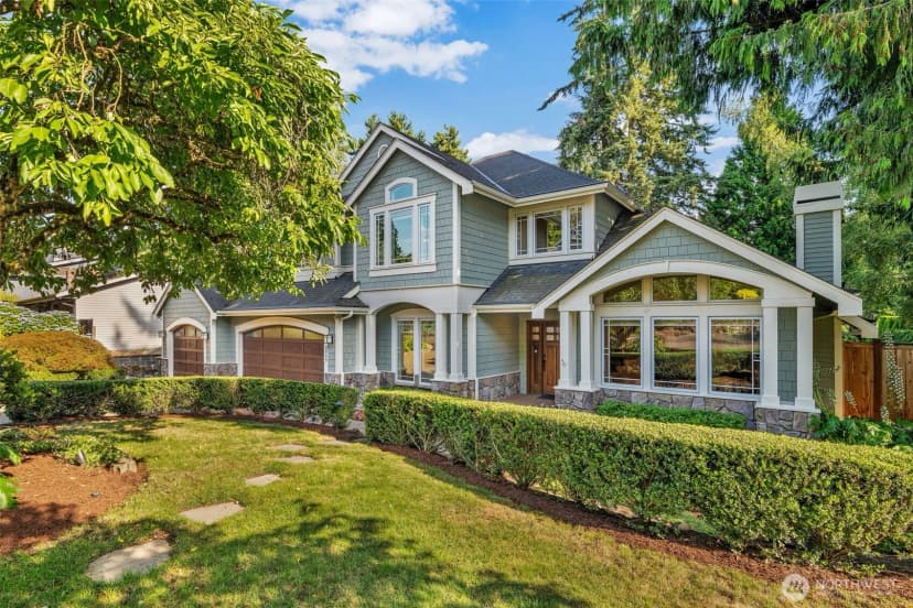 Property photo for 9845 Ne 22nd Street, Bellevue photo 3