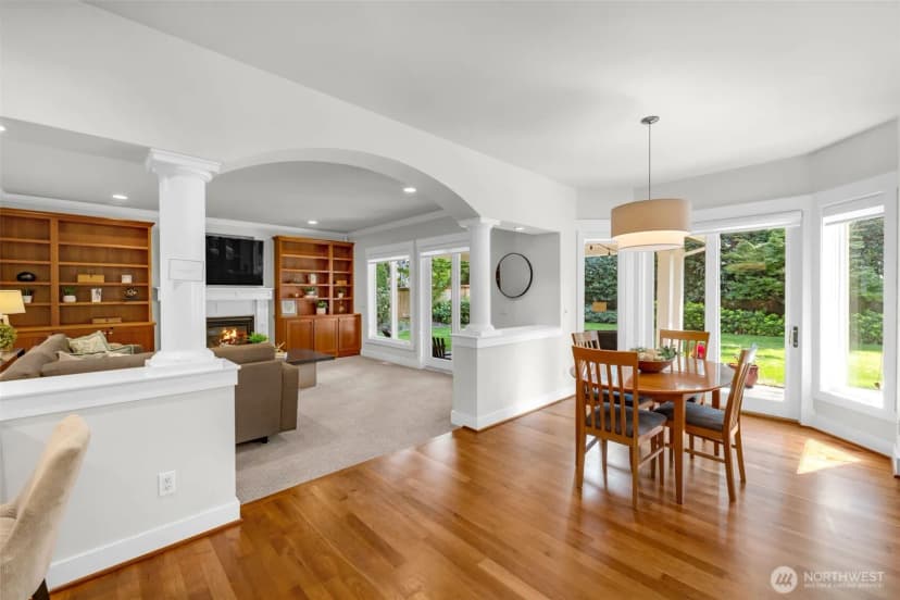 Property photo for 9845 Ne 22nd Street, Bellevue photo 11