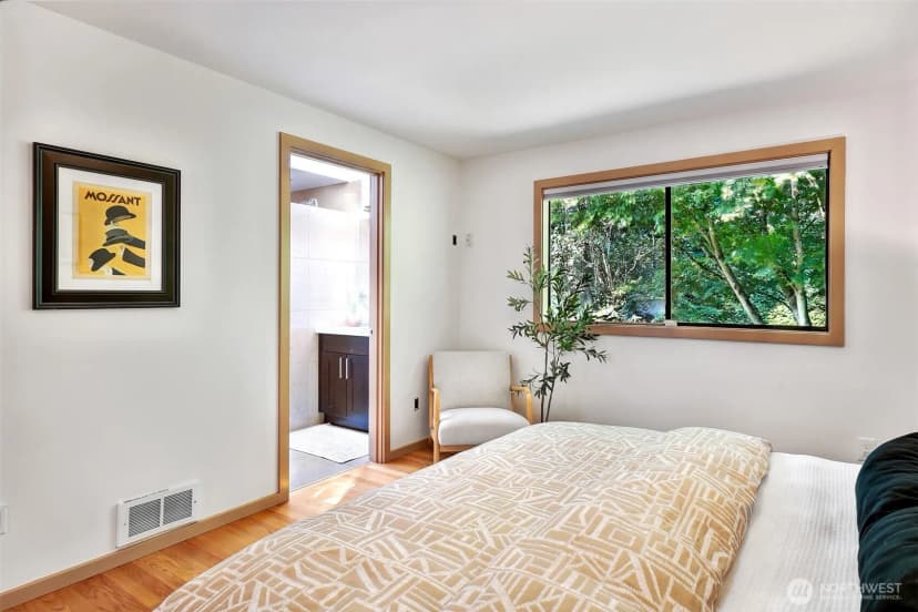 Property photo for 9559 45th Avenue Ne, Seattle photo 18