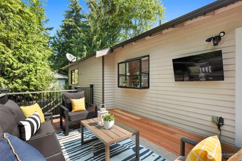 Property photo for 9559 45th Avenue Ne, Seattle photo 16