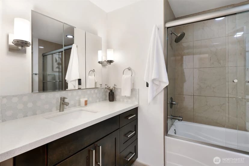 Property photo for 9559 45th Avenue Ne, Seattle photo 22