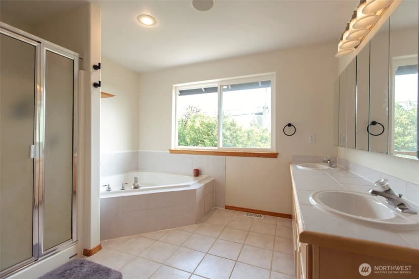 Property photo for 3766 Megan Lane, Bellingham photo 23