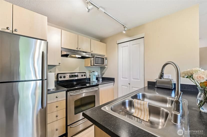 Property photo for 26005 106th Place Se #a102, Kent photo 13