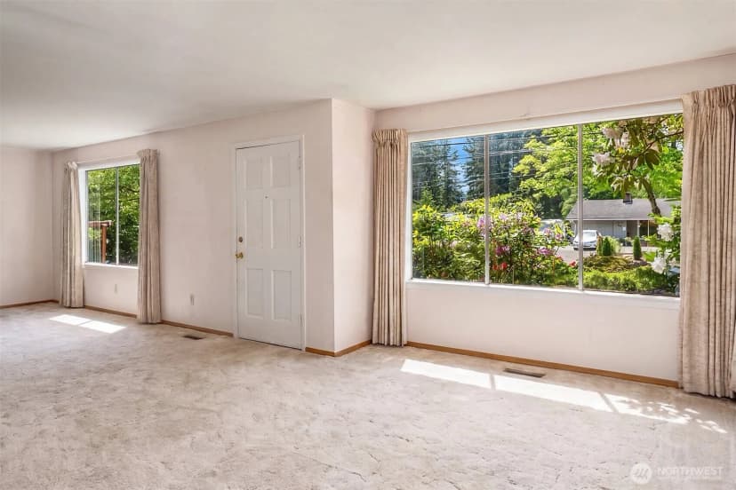 Property photo for 320 Ne 185th Street, Shoreline photo 10