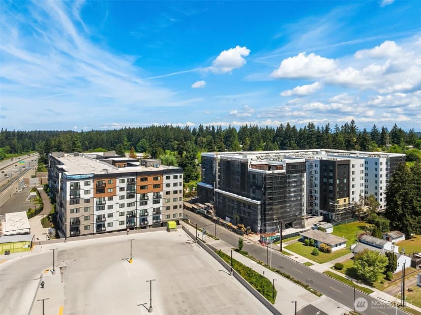 Property photo for 320 Ne 185th Street, Shoreline photo 35