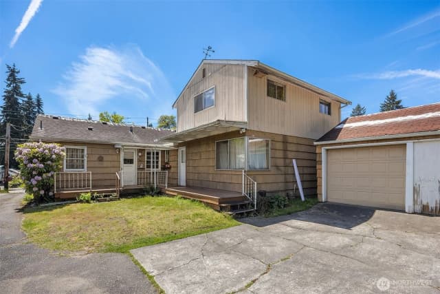 Property photo for 320 Ne 185th Street, Shoreline photo 4
