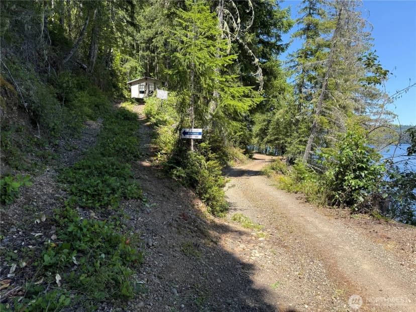Property photo for 531 W Mackinaw Road, Shelton photo 17