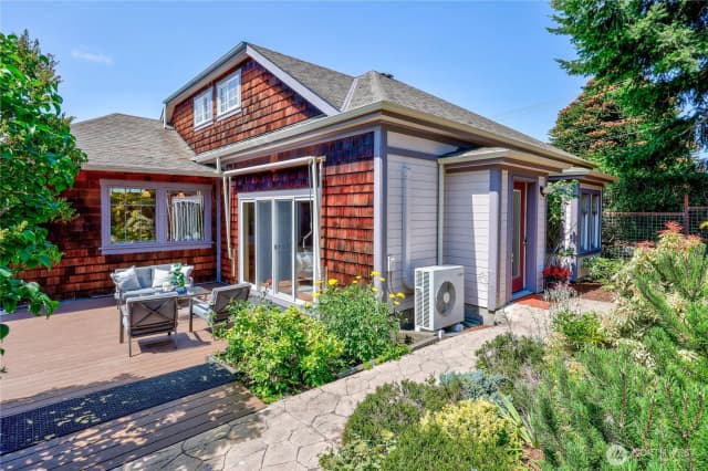 Property photo for 611 Rose Street, Port Townsend photo 4