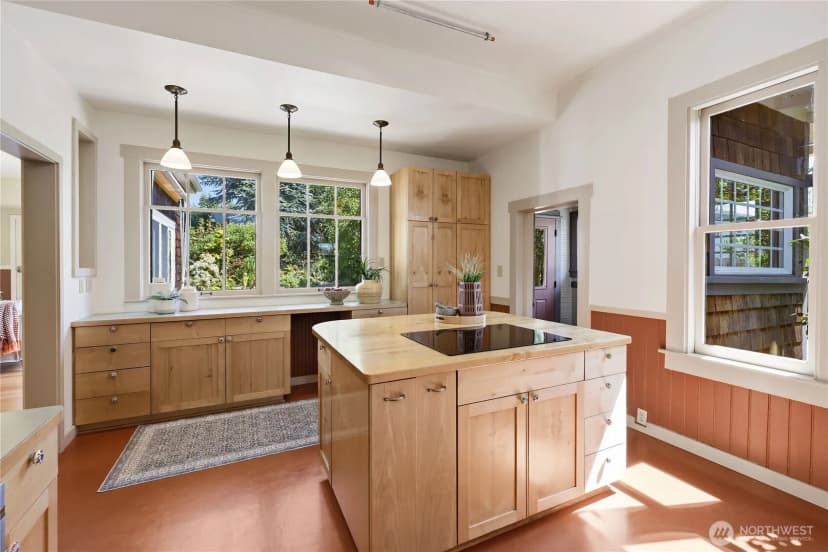 Property photo for 611 Rose Street, Port Townsend photo 10